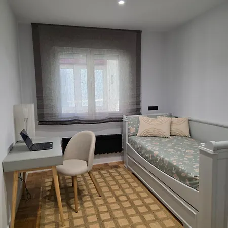 Cerca De La Playa San Lorenzo 3 Apartament *